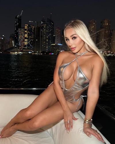 DANIELLA-137